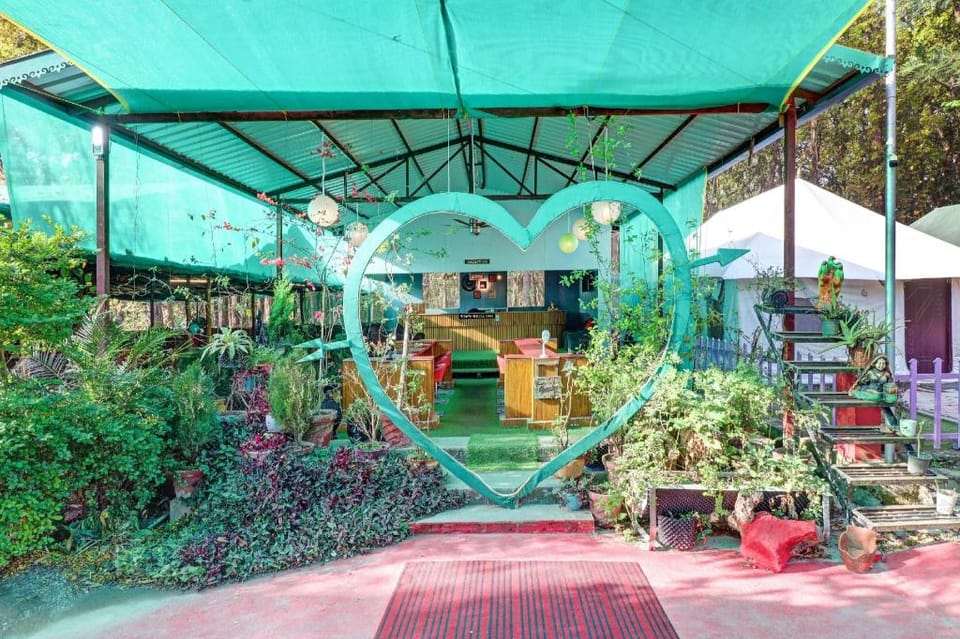 Townhouse OAK Return Home Spa & Resort Hotel in Uttarakhand