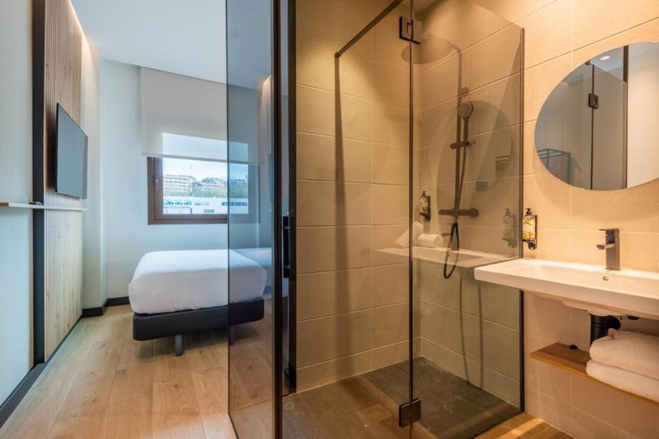 Leonardo Hotel San Sebastián Hotel in San Sebastian