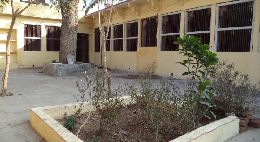 SHRI SWAMI SHEETAL DAS SEWA TRUST Vacation rental in Varanasi