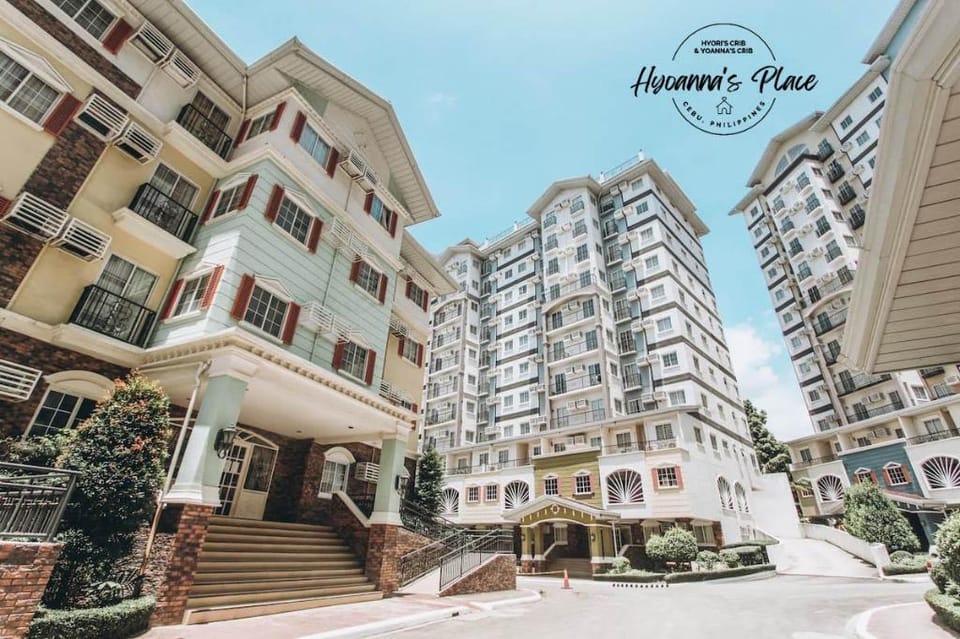 Elegant & Safe 1-Bedroom -Yoanna's Crib Cebu City Apartment in Cebu City