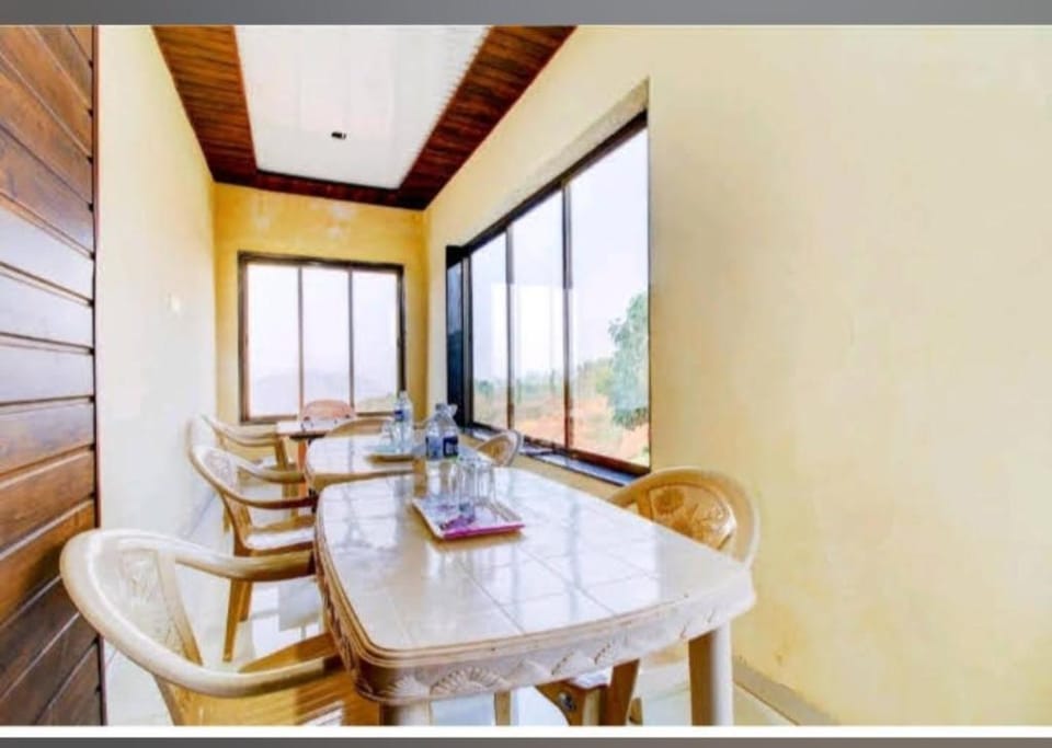 Evergreen Holidays Hotel in Maharashtra