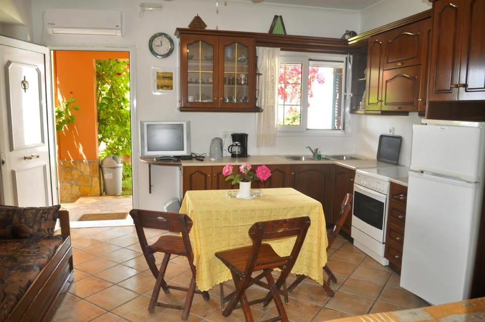 Villa Takis on Pelekas beach Apartment A with private garden and sea view Apartment in Corfu, Greece