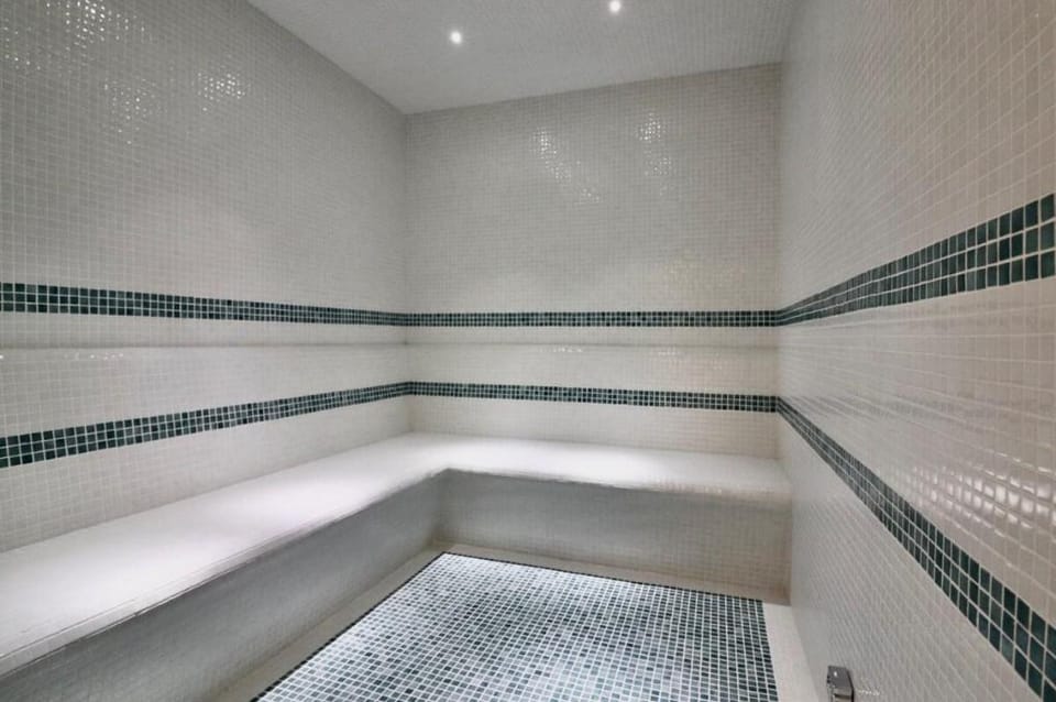 Brand New Apartment/All Bills incuded / Gym & Pool Vacation rental in Dubai