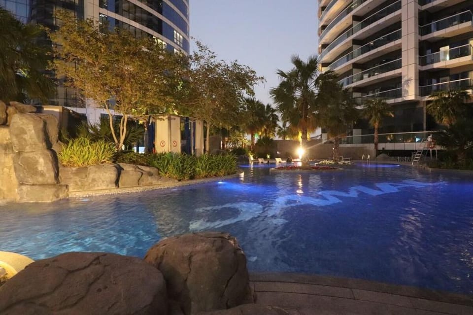 High floor | Luxury furnishings | Great Facilities Apartment in Dubai