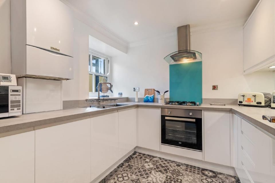 3 South Beach Court - Cosy Seafront Apartment Apartment in Wales