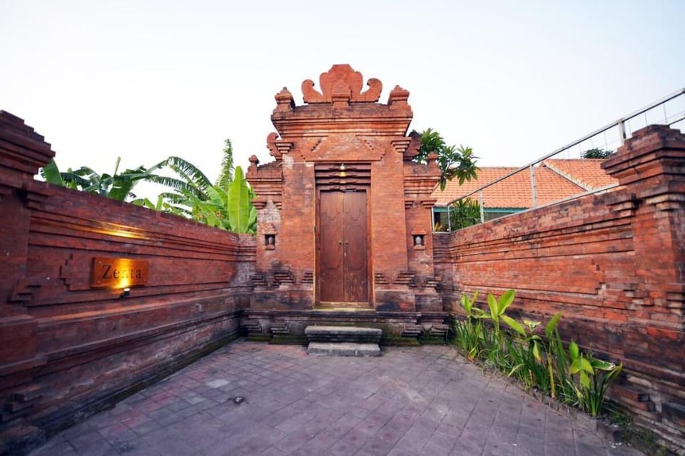 Big FAMILY FRIENDLY Villa, Large pool & Netflix Villa in North Kuta