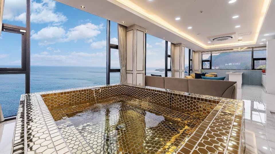 yongdeok marryel poolvilla Bed and Breakfast in South Korea