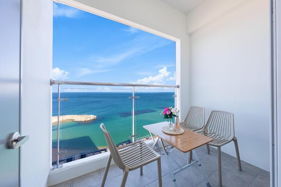 sockcho sumit vay ocean view 1208 Bed and Breakfast in South Korea