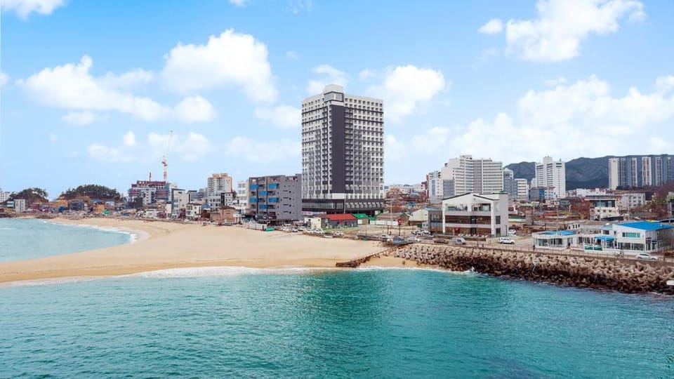 sockcho sumit vay ocean view 1208 Bed and Breakfast in South Korea