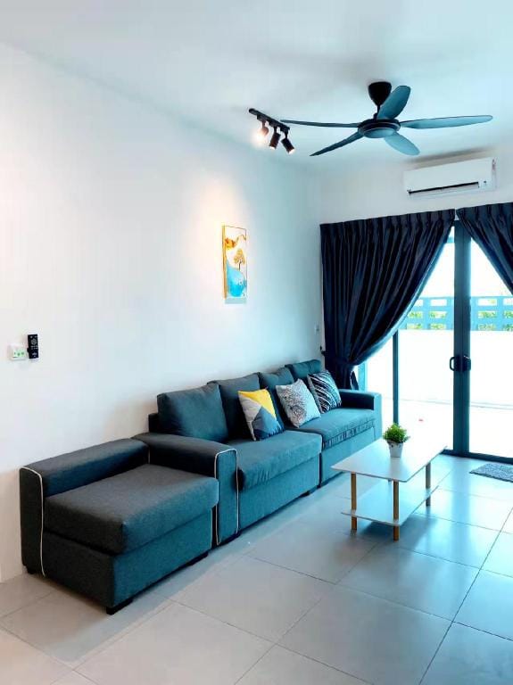 Cozy 3RoomSuite(Beside swimming pool)8pax@Meritus Apartment in Penang