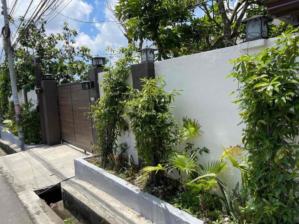 Terra Vascileia Princess Garden Patio & Mini Pool  Vacation rental in Tagaytay