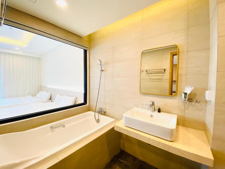 Căn Hộ Khách Sạn FLC Sea TowerQuy Nhơn-ND Condotel Apartment in Vietnam