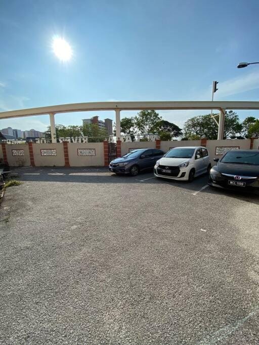 Bonjour Riverview 2KM JONKER/6 PAX/NETFLIX/FREWIFI Vacation rental in Malacca