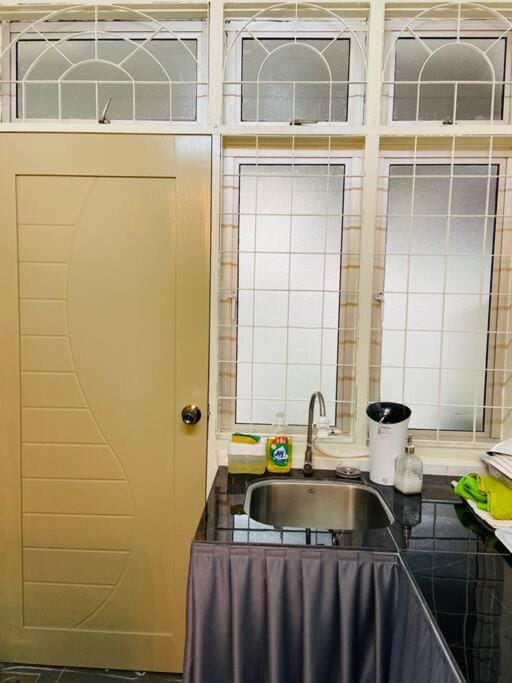 Bonjour Riverview 2KM JONKER/6 PAX/NETFLIX/FREWIFI Vacation rental in Malacca