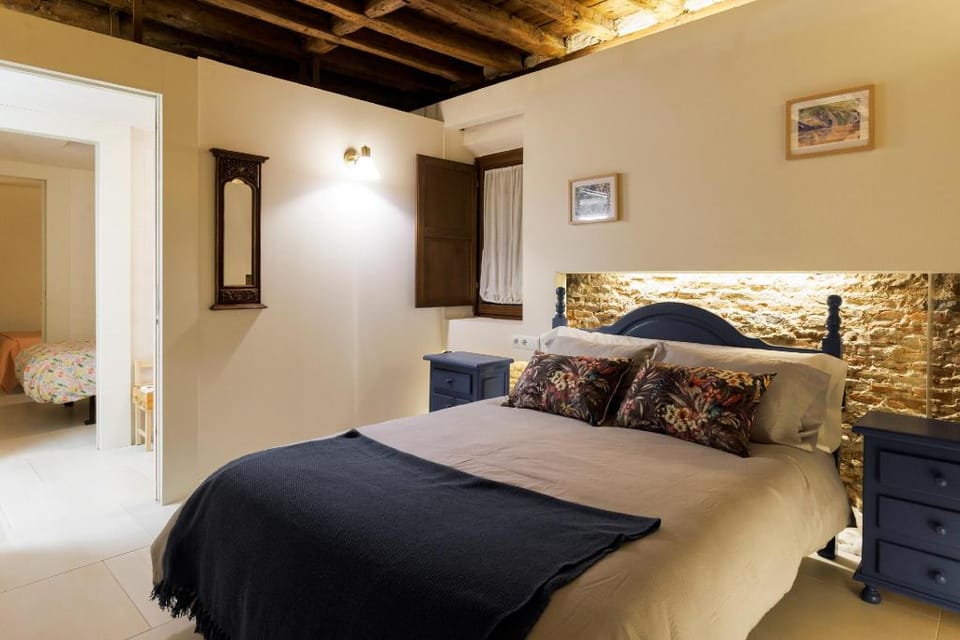 Casa deluxe en el Centro Histórico Vacation rental in Alcala de Henares