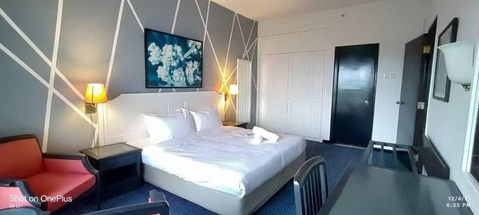 Lovely Sea View Suite 806 1BR & 1LR  by Veron Apartment in Tanjung Bungah