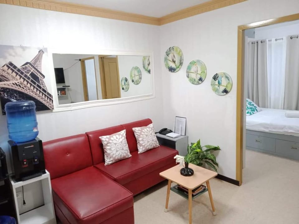 ENTIRE 2BR CONDO UNIT426@8Spatial Condominium Apartment in Davao City