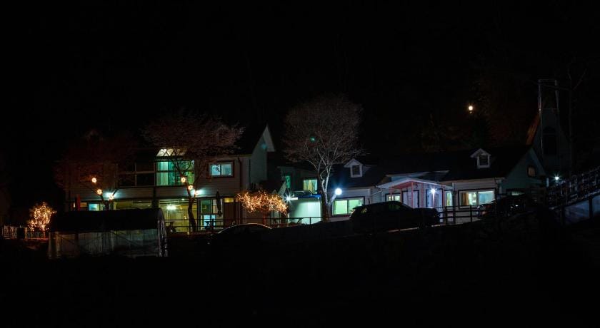 hongcheon river view sonamu pension Bed and Breakfast in South Korea