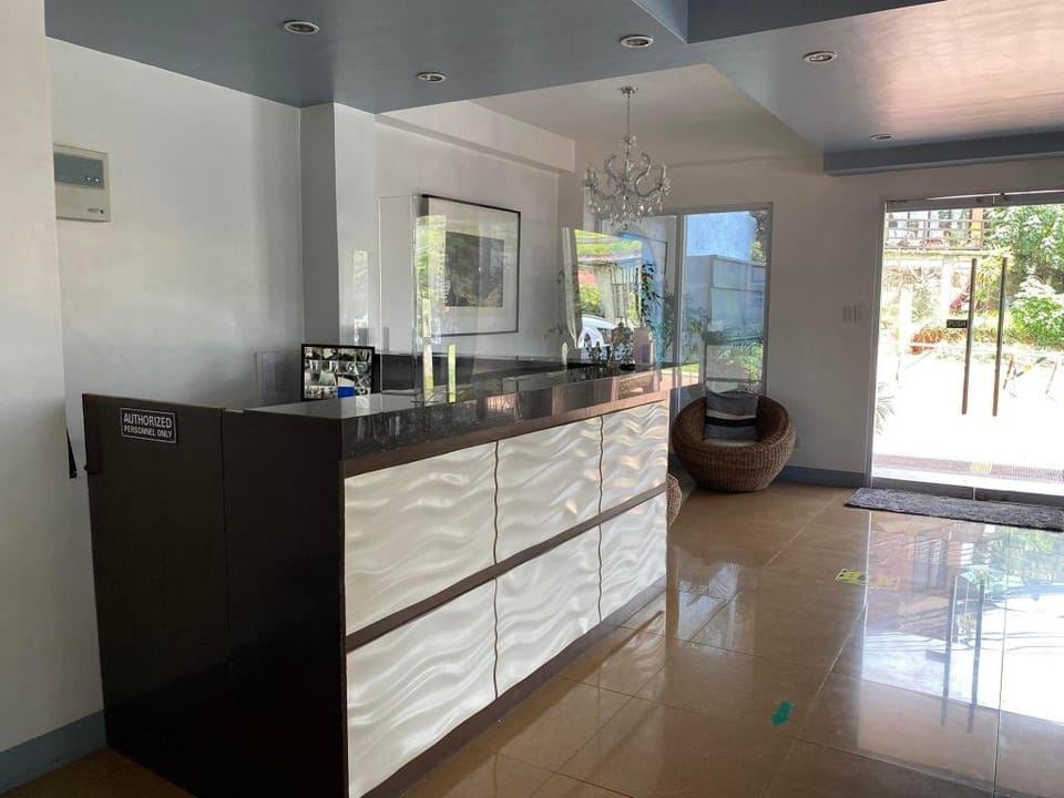 Les Sarfenelle Unit 1B-C Apartment in Baguio
