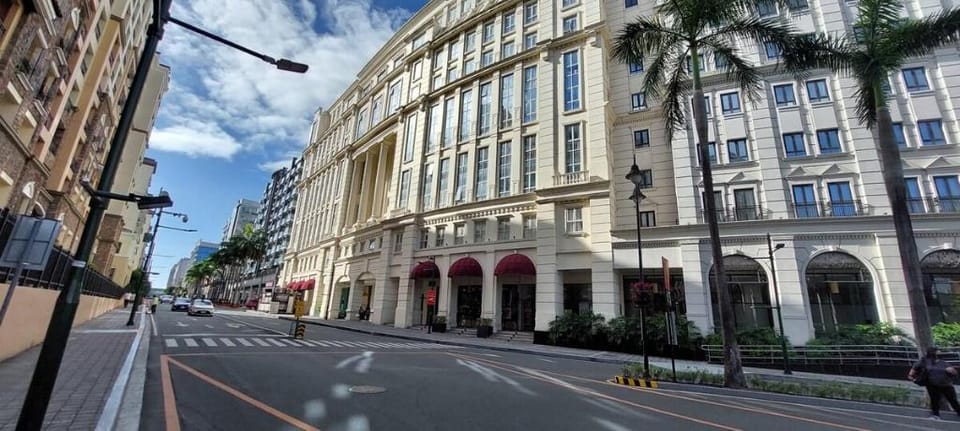 NAIA Terminal 3,Newport,Elegant Suites Apartment in Pasay