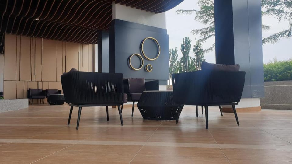 Prestige Troika 2R1B with Netflix and WiFi (16-06) Apartment in Malaysia