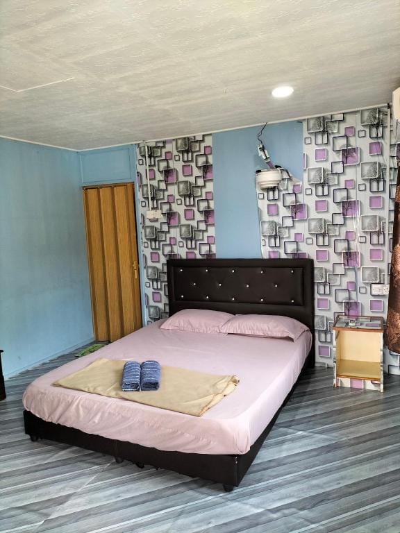 pulau tioman mentawak chalet Vacation rental in Mersing