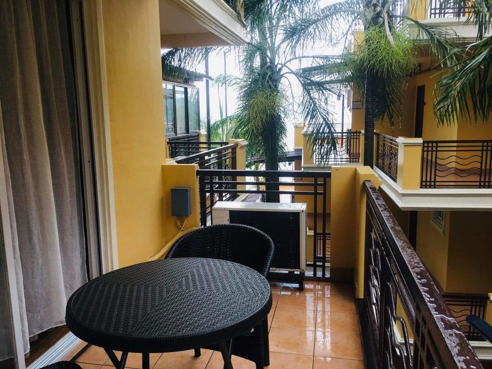 CLUB BALAI ISABEL Lakeshore Family-Recto 303  Vacation rental in Tagaytay