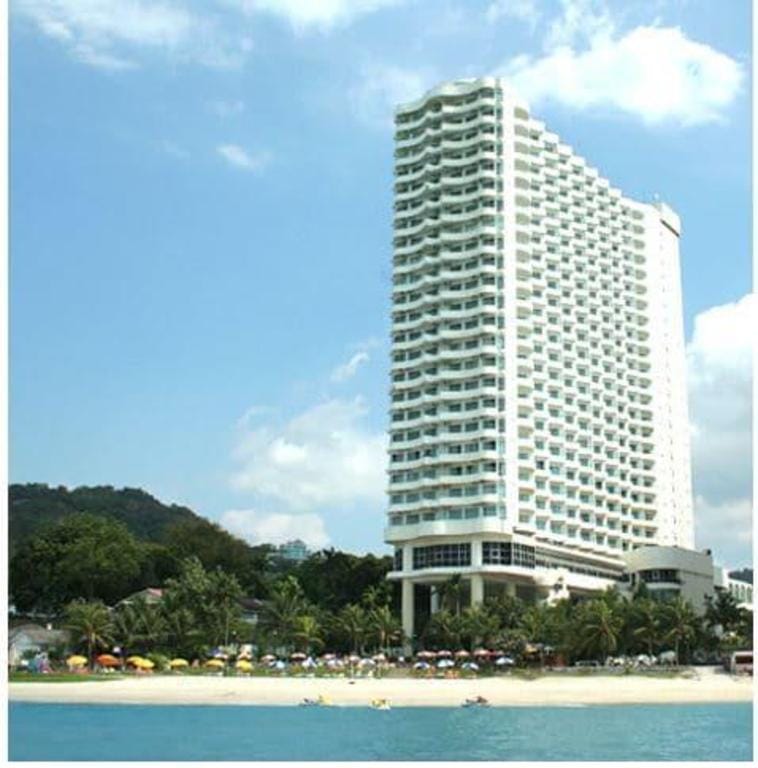 Paradise by the Sea 0609 by Veron Apartment in Tanjung Bungah