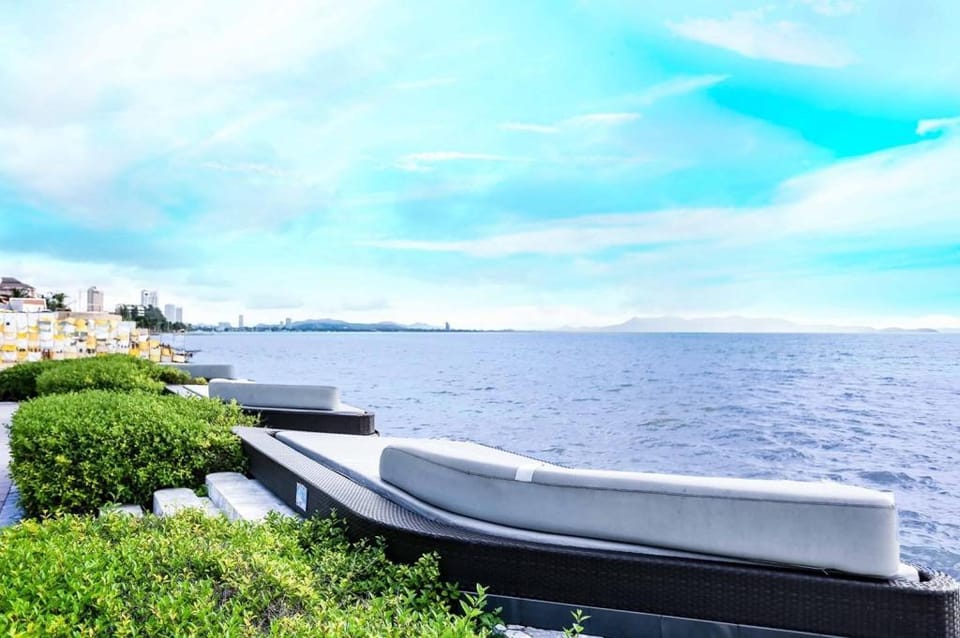O2 Luxurious 1BR Sea View High FL Veranda Pattaya  Apartment in Pattaya City