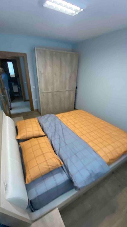 Uydukentin cazibe merkezinde. Yeni dekore edilmiş Apartment in Istanbul
