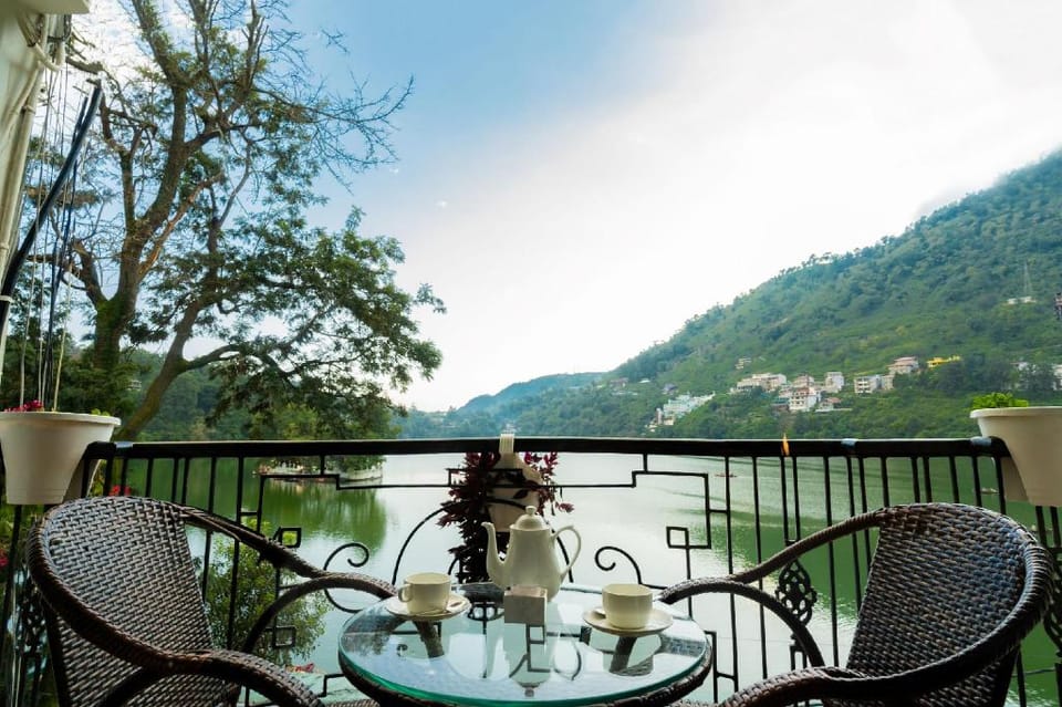 The Lake Hill Hotel in Uttarakhand