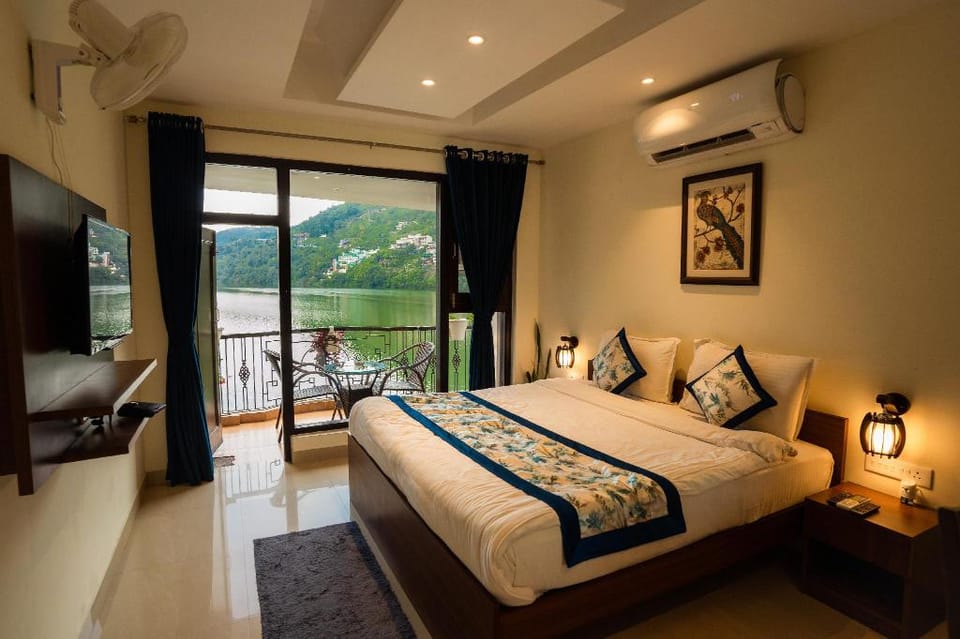 The Lake Hill Hotel in Uttarakhand