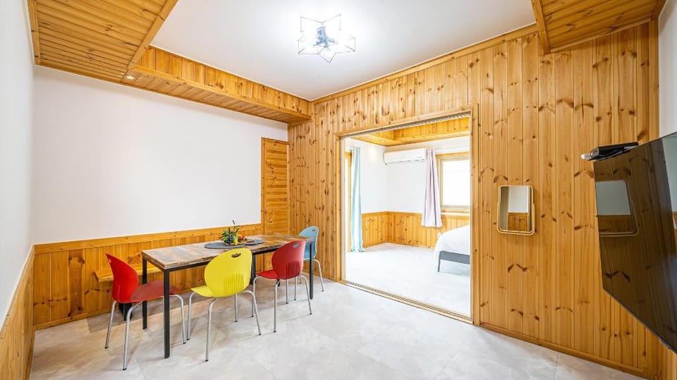 kyeongju changdelier pension Bed and Breakfast in South Korea