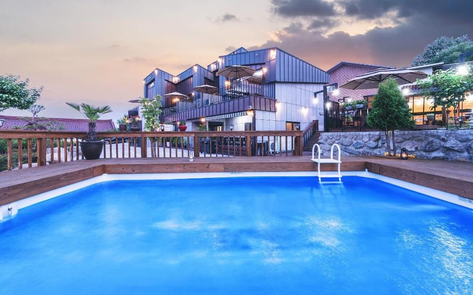 gyeongju maniju pension Bed and Breakfast in South Korea