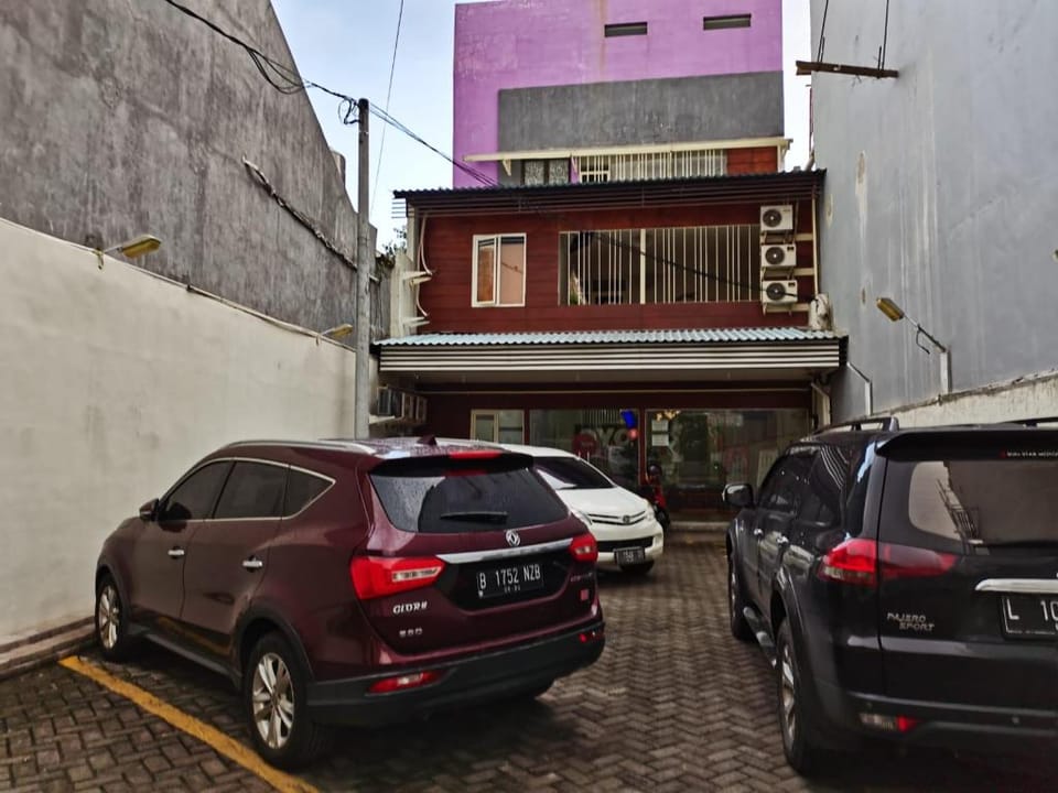 KOZY 15 Hotel in Surabaya