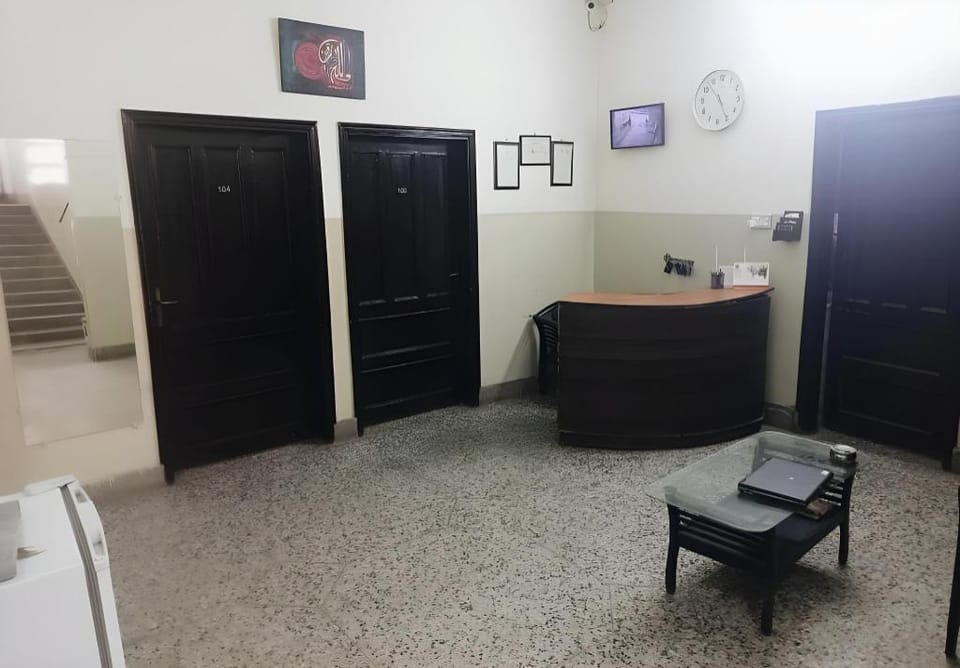 FOUR SEASON GUEST HOUSE Hotel in Karachi