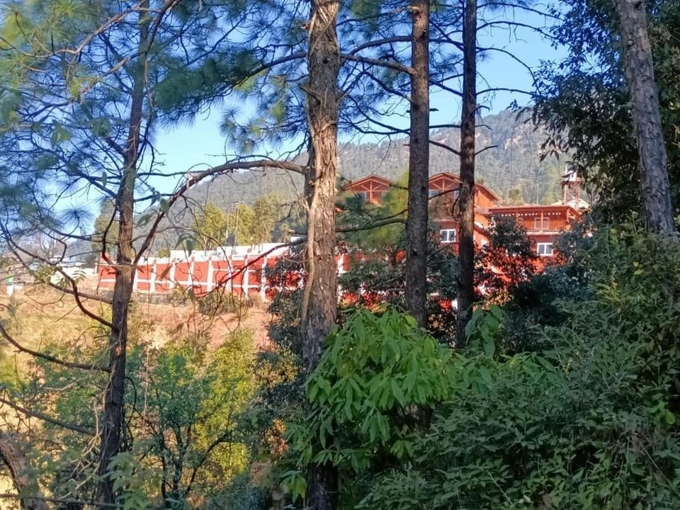 Vanprastha Resorts Hotel in Uttarakhand