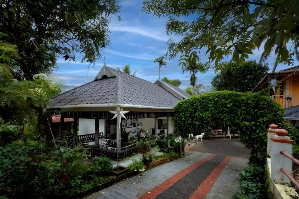 Chalona Jungle Eco Stay Hotel in Kerala