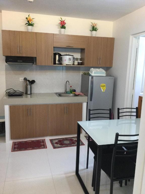 ENTIRE 2BR CONDO  UNIT 215 @ 8 SPATIAL CONDOMINIUM Apartment in Davao City