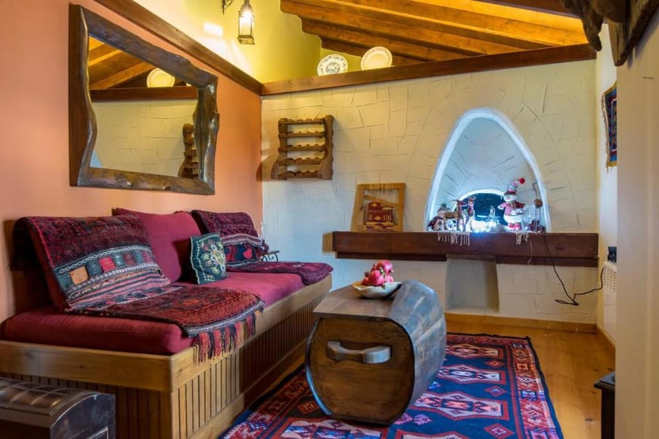 Dandy On The Hill Parnassos|Dafne guesthouse|70sqm Vacation rental in Peloponnese, Western Greece and the Ionian