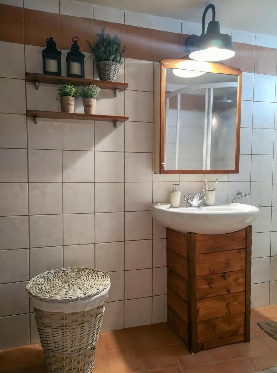 Dandy On The Hill Parnassos|Dafne guesthouse|70sqm Vacation rental in Peloponnese, Western Greece and the Ionian