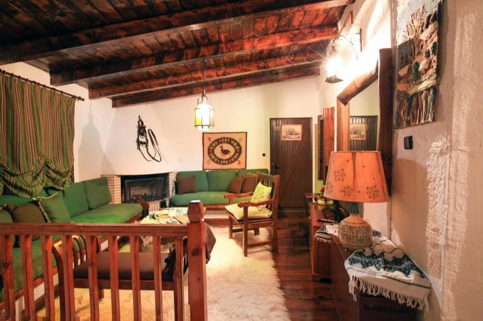 Dandy On The Hill Parnassos|Villa Pasithea|150sq.m Villa in Peloponnese, Western Greece and the Ionian