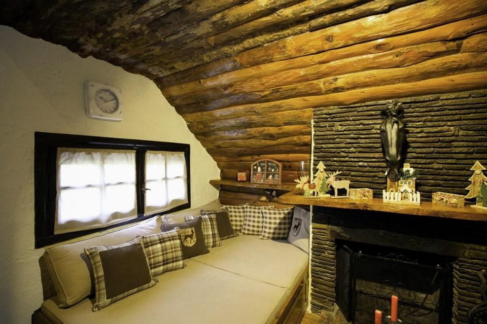 Dandy On The Hill Agoriani |Chalet Kallisti |80sqm Vacation rental in Peloponnese, Western Greece and the Ionian