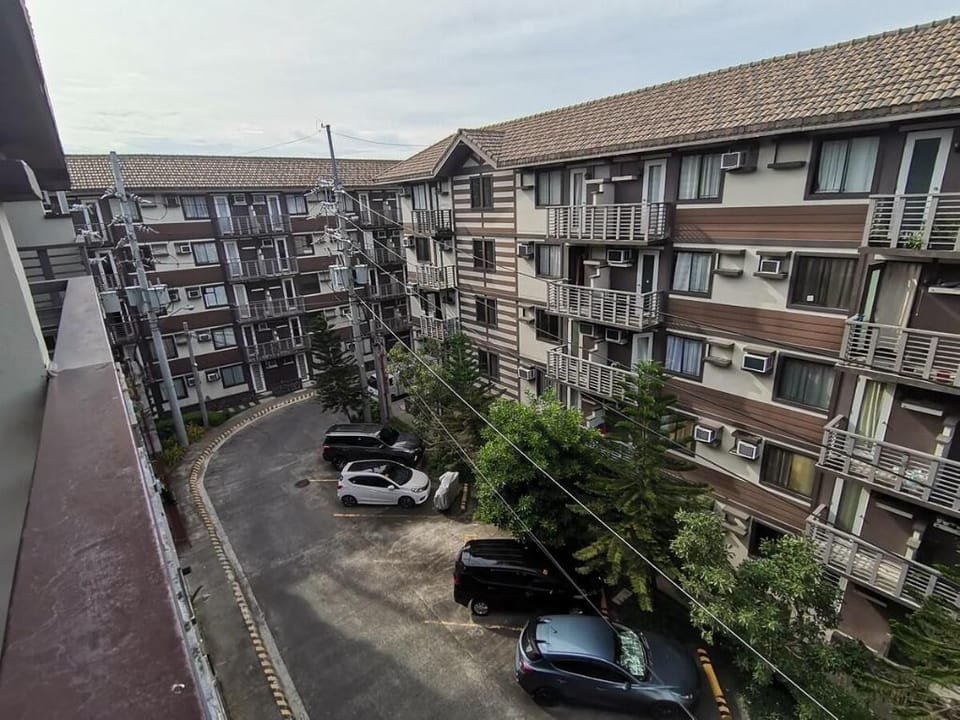 Very Affordable 1-Bedroom Flat near NAIA Apartment in Muntinlupa
