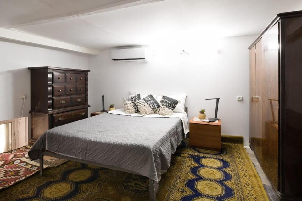 ROMSUITES - Lovely, budget Center  German colony Vacation rental in Haifa