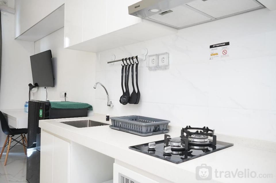 Nice and Restful Studio Sky House BSD By Travelio Apartment in West Java