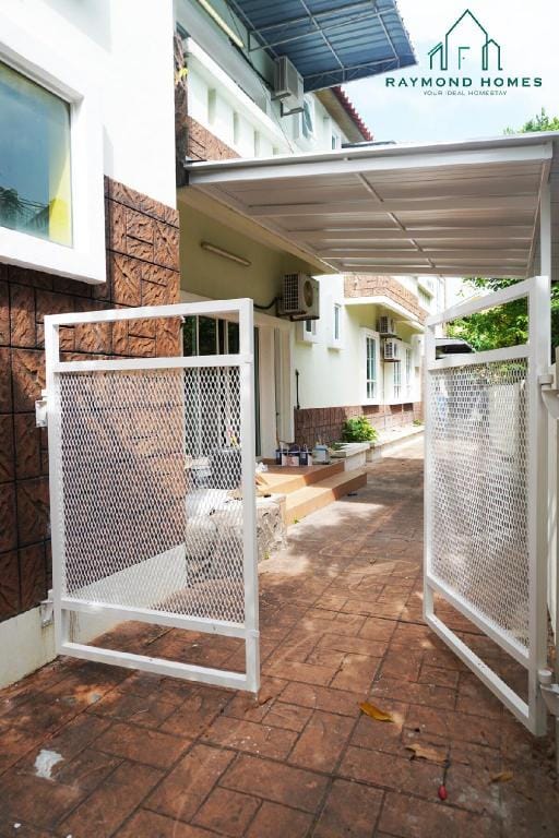 Casa Awal A 4BR for 11pax Apartment in Tanjung Bungah