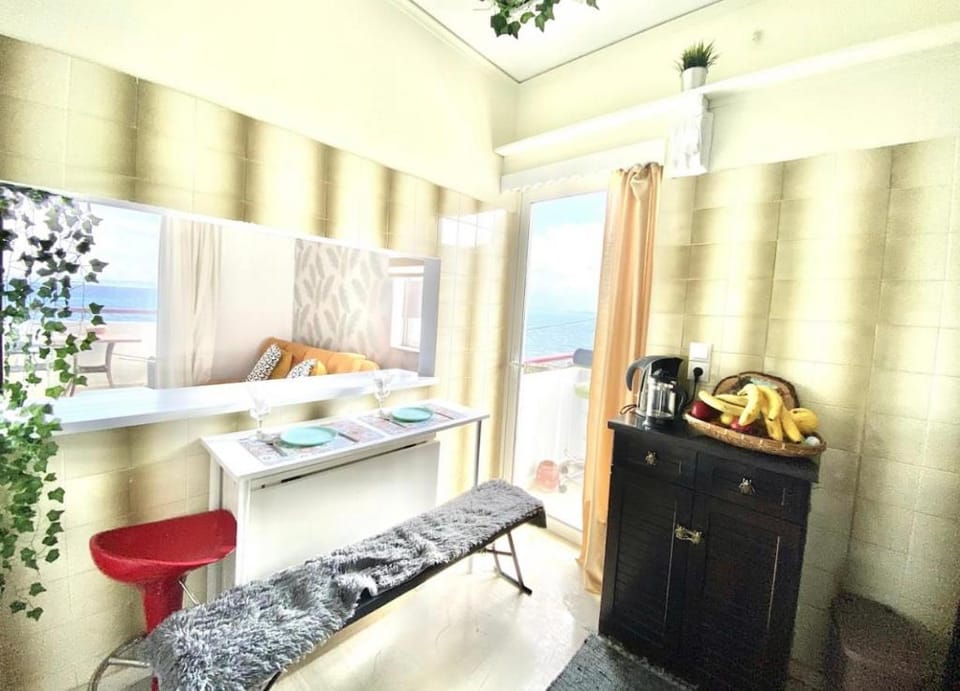 Nice Seafront Flat - Beach, Port Athens Airport Apartment in East Attica Regional Unit, Greece