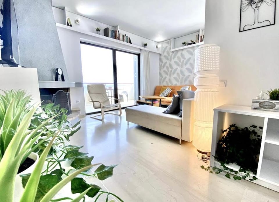 Nice Seafront Flat - Beach, Port Athens Airport Apartment in East Attica Regional Unit, Greece