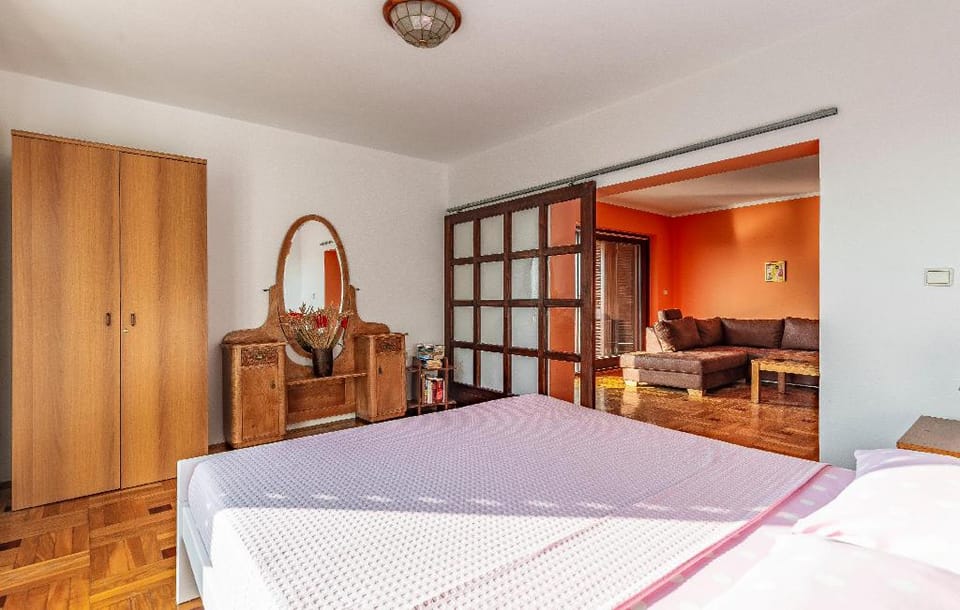 Apartment Pimpinella, spacious with great view Apartment in Premantura